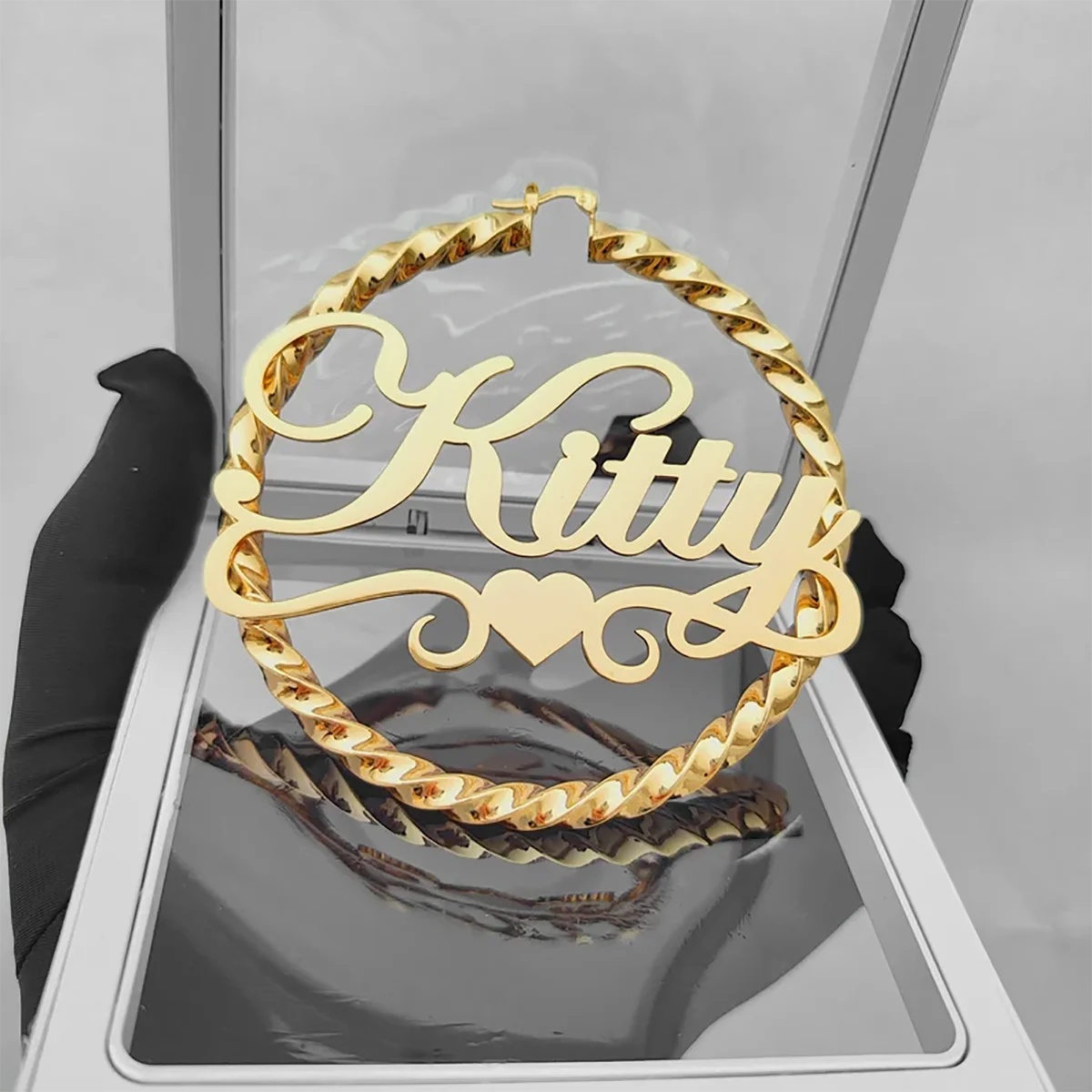 DHQH Name Twist Hoop Earrings – 18K Gold Personalized Custom Name Jewelry for Her - Image 2