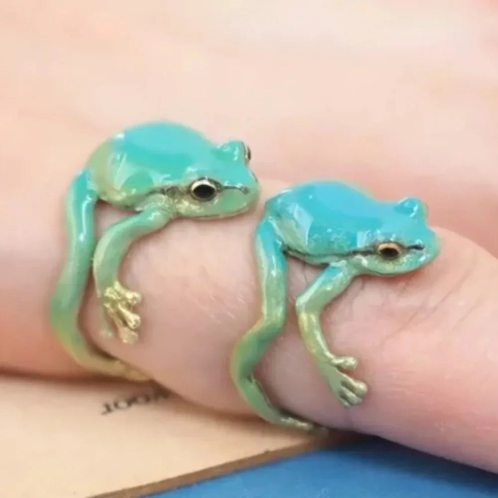 Mini Green Tree Frog Open Ring - Image 2